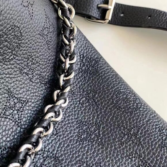 🍀Louis Vuitton Women's Classic  Black BELLA Tote Bag - Picture 8 of 9